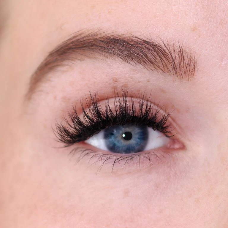 DUFFBeauty Doll-Like Nude Lashes 2 DUFFBeauty Doll-Like Nude Lashes - Billede 2
