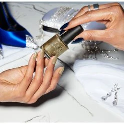 CND Vinylux Nail Polish, Glitter Sneaker 8 CND Vinylux Nail Polish, Glitter Sneaker -Laq Shield Shop 639370009421 2
